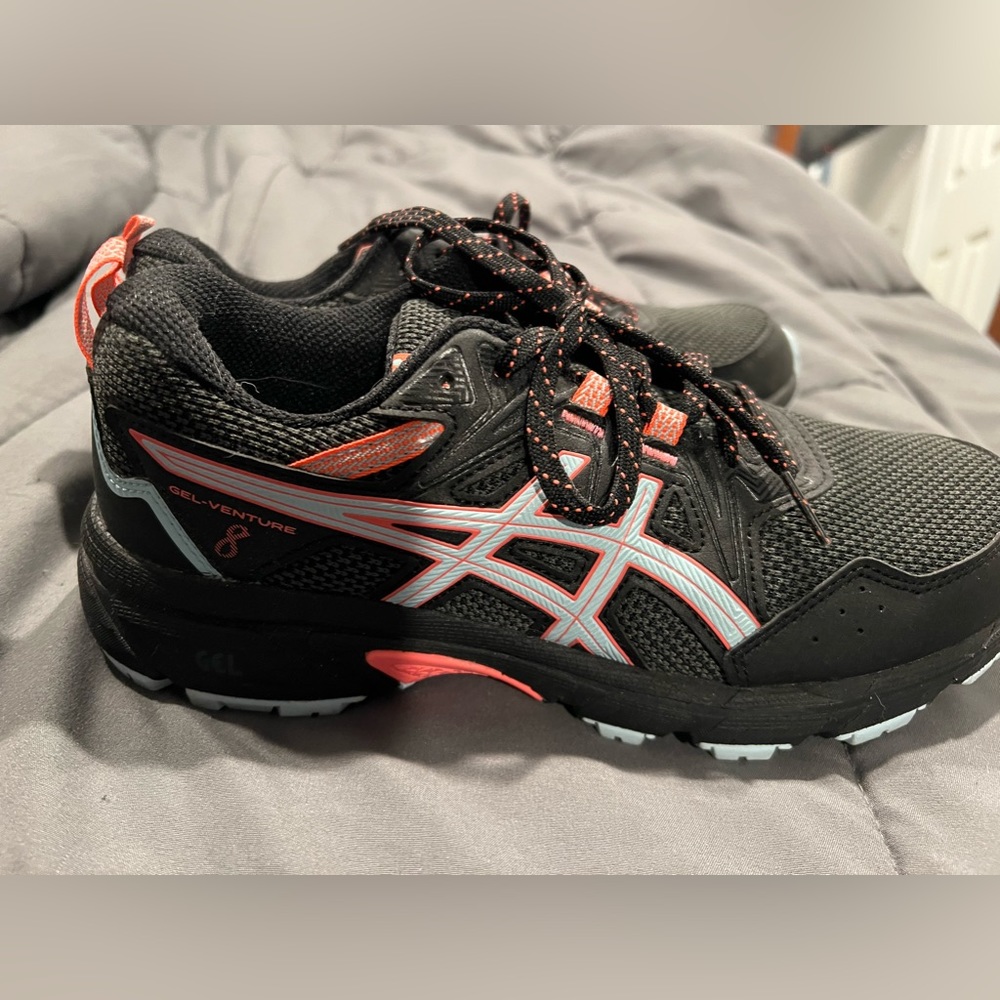 Women’s trail running shoes asics gel-venture 8